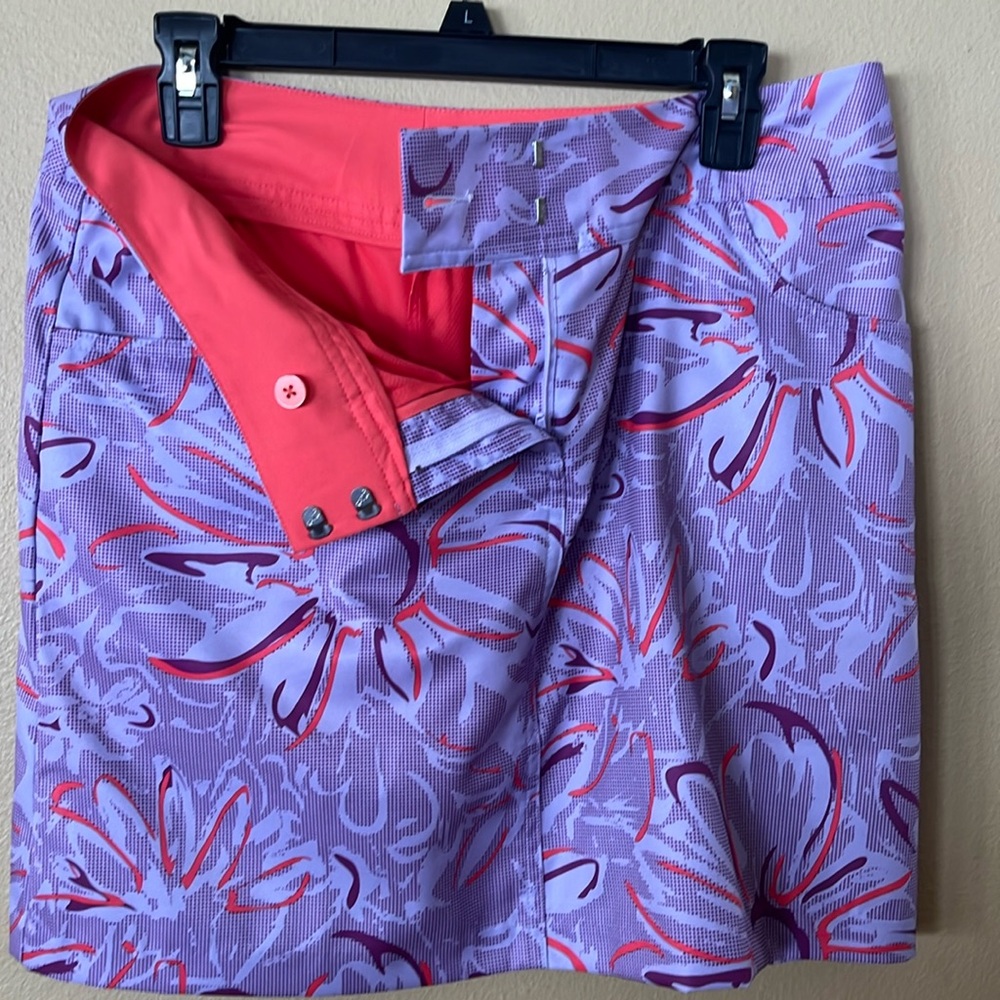 Women’s golf skort, size 8